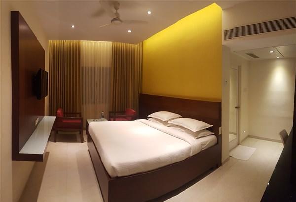 Gayathri Hotels Tirupur Esterno foto